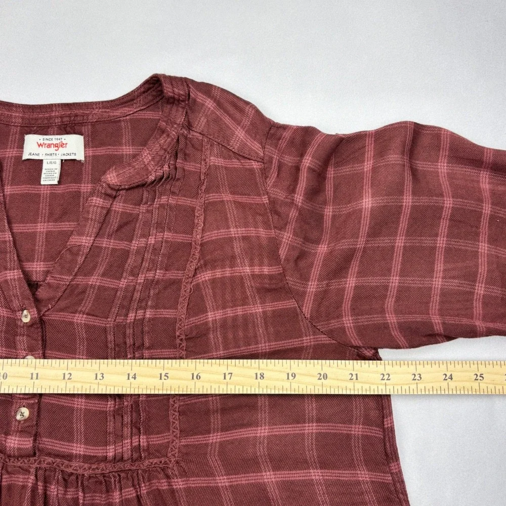 Wrangler Plaid Blouse Womens Large Burgundy Maroon Pintuck Babydoll Viscose Top - Picture 3 of 6